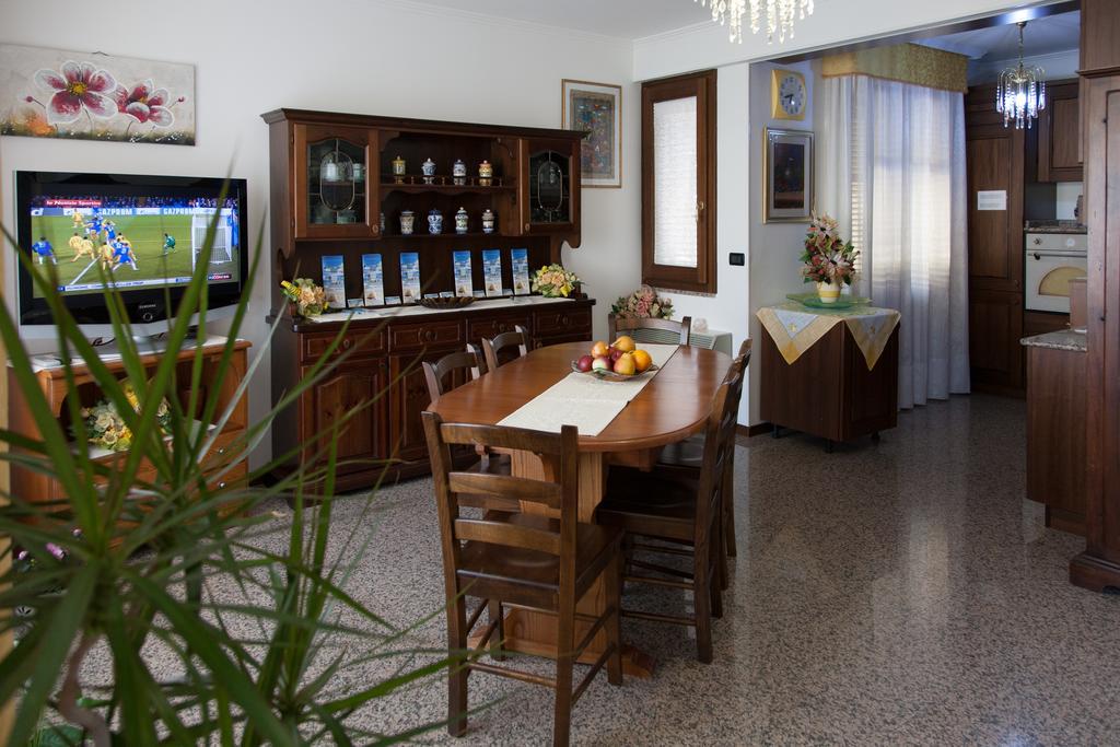 Affittacamere Acquamarina Oristano Exterior foto